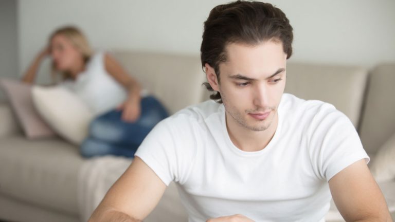 Comment réagir face à un homme distant ? – Sosviol.com : Tout sur la